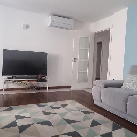 Chiado Patio Apartment ลิสบอน ภายนอก รูปภาพ