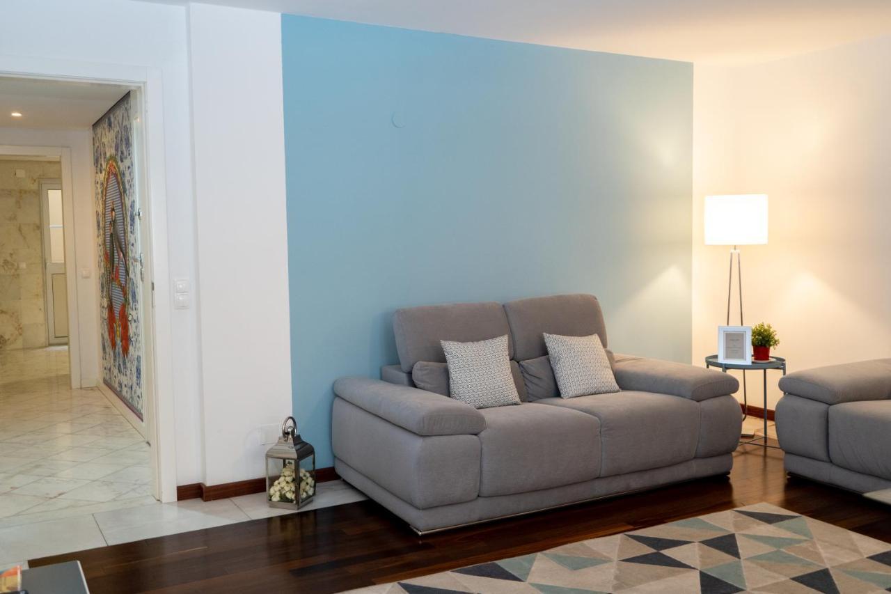 Chiado Patio Apartment ลิสบอน ภายนอก รูปภาพ