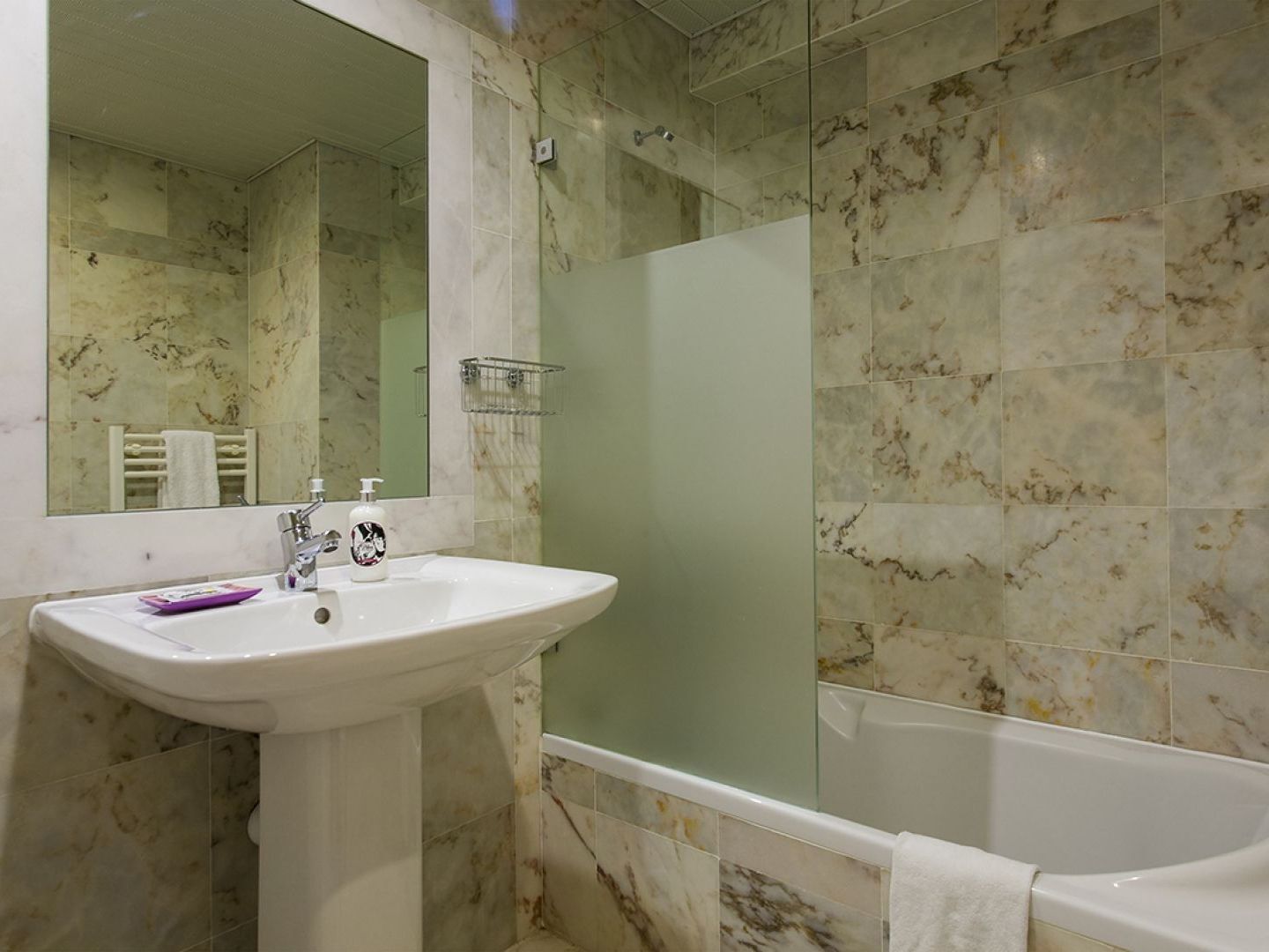 Chiado Patio Apartment ลิสบอน ภายนอก รูปภาพ