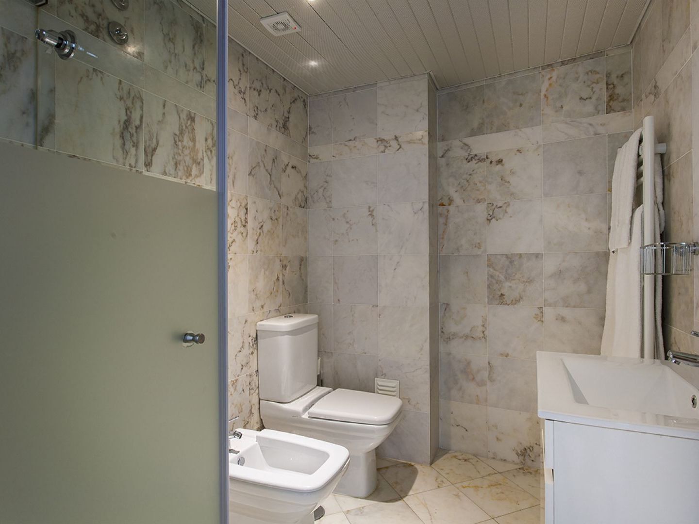 Chiado Patio Apartment ลิสบอน ภายนอก รูปภาพ